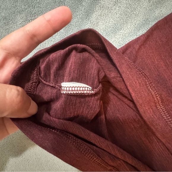 American Eagle Outfitters Short Sleeve Graphic Tee

#1033 - Picture 6 of 6